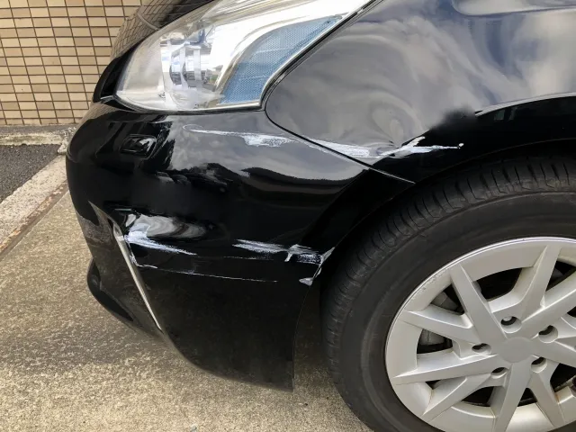 バンパーの擦り傷