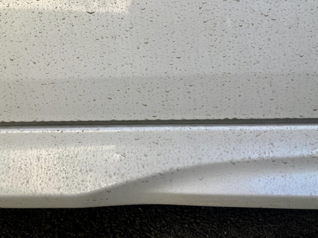 車の雨ジミ
